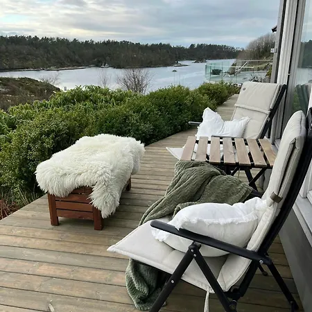 Seaside With Archipelago Views In Radoy * Bovagen