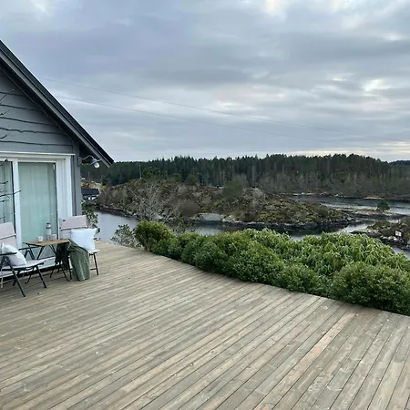 Seaside With Archipelago Views In Radoy * Bovagen