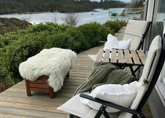 Seaside With Archipelago Views In Radoy * Bovagen